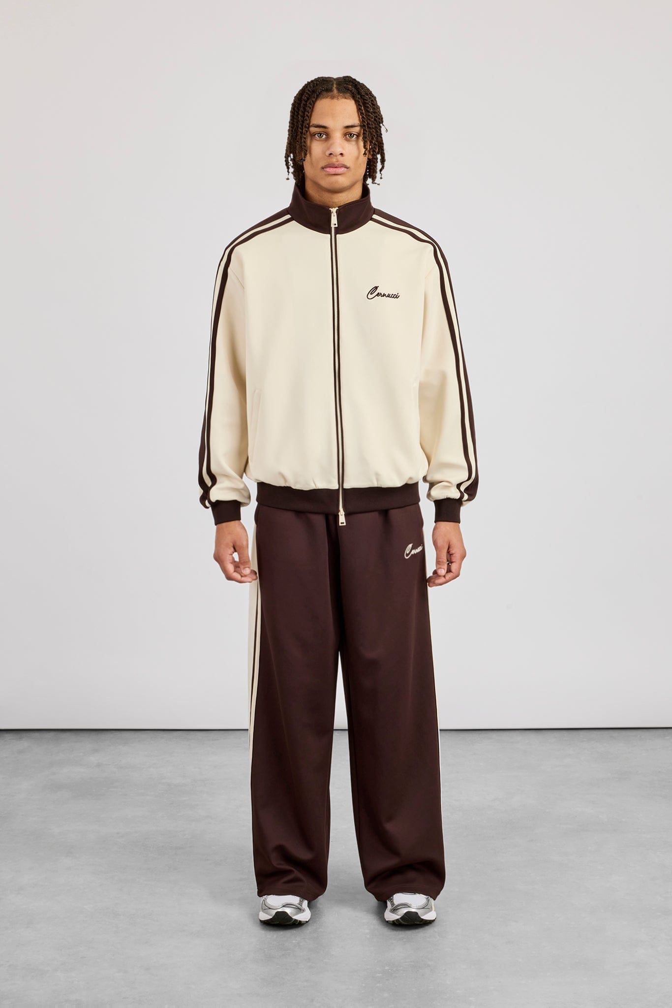 Cernucci Men's Contrast Detail Track Top & Baggy Track Pant - Off White / Chocolate — S — Size S — Side View