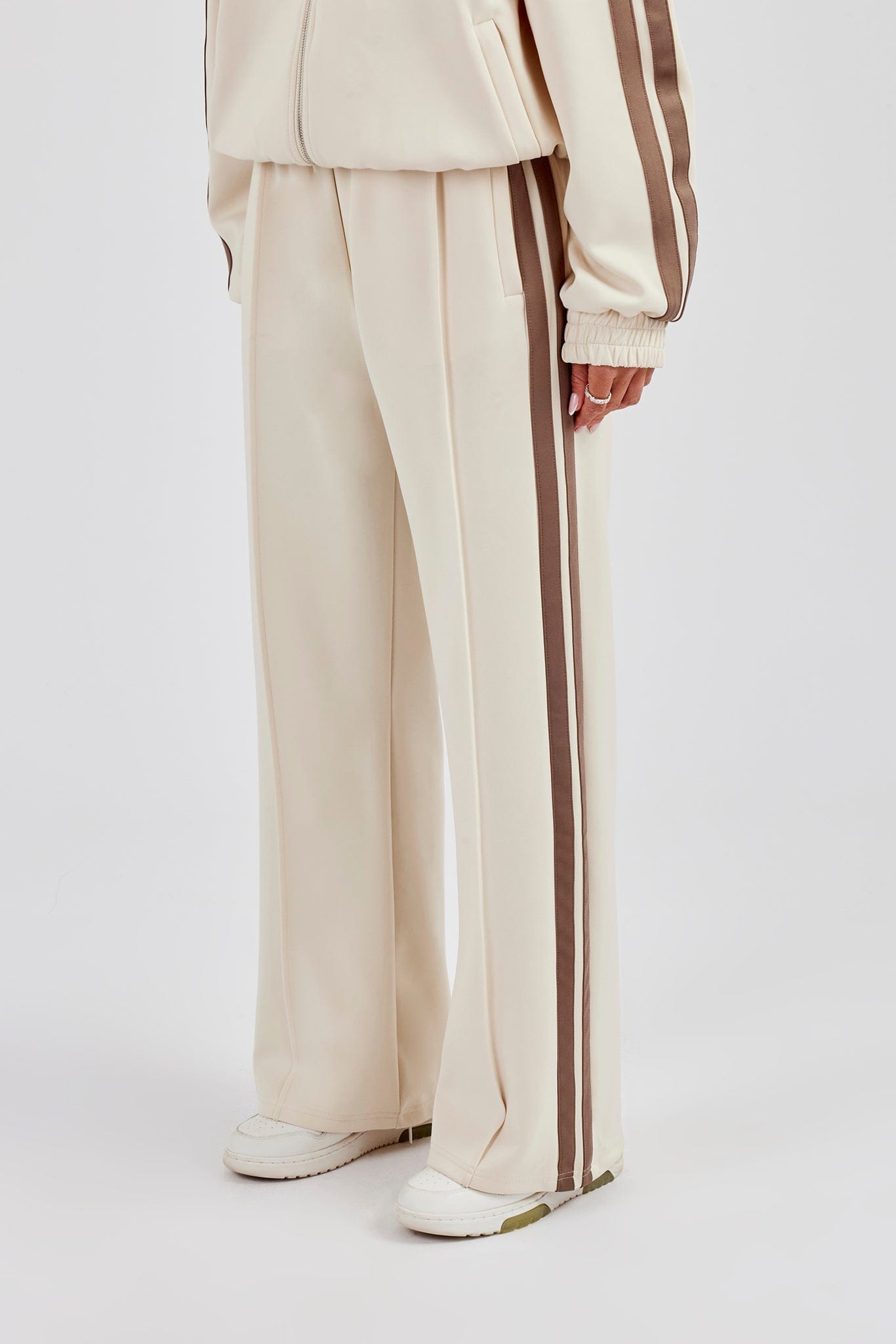 Cernucci Taupe Taping Wide Leg Track Pant - Off White — XS — Front View