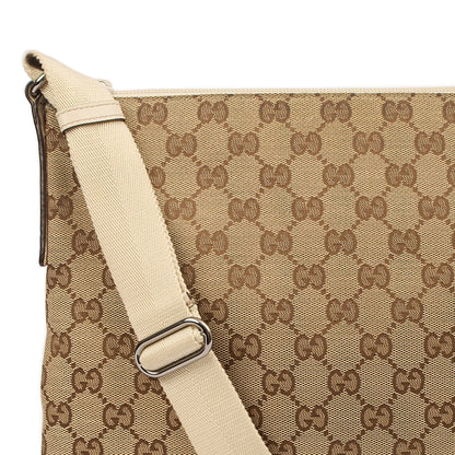 Gucci Cross Body Messenger in Neutral, GG Supreme Canvas — Detail View