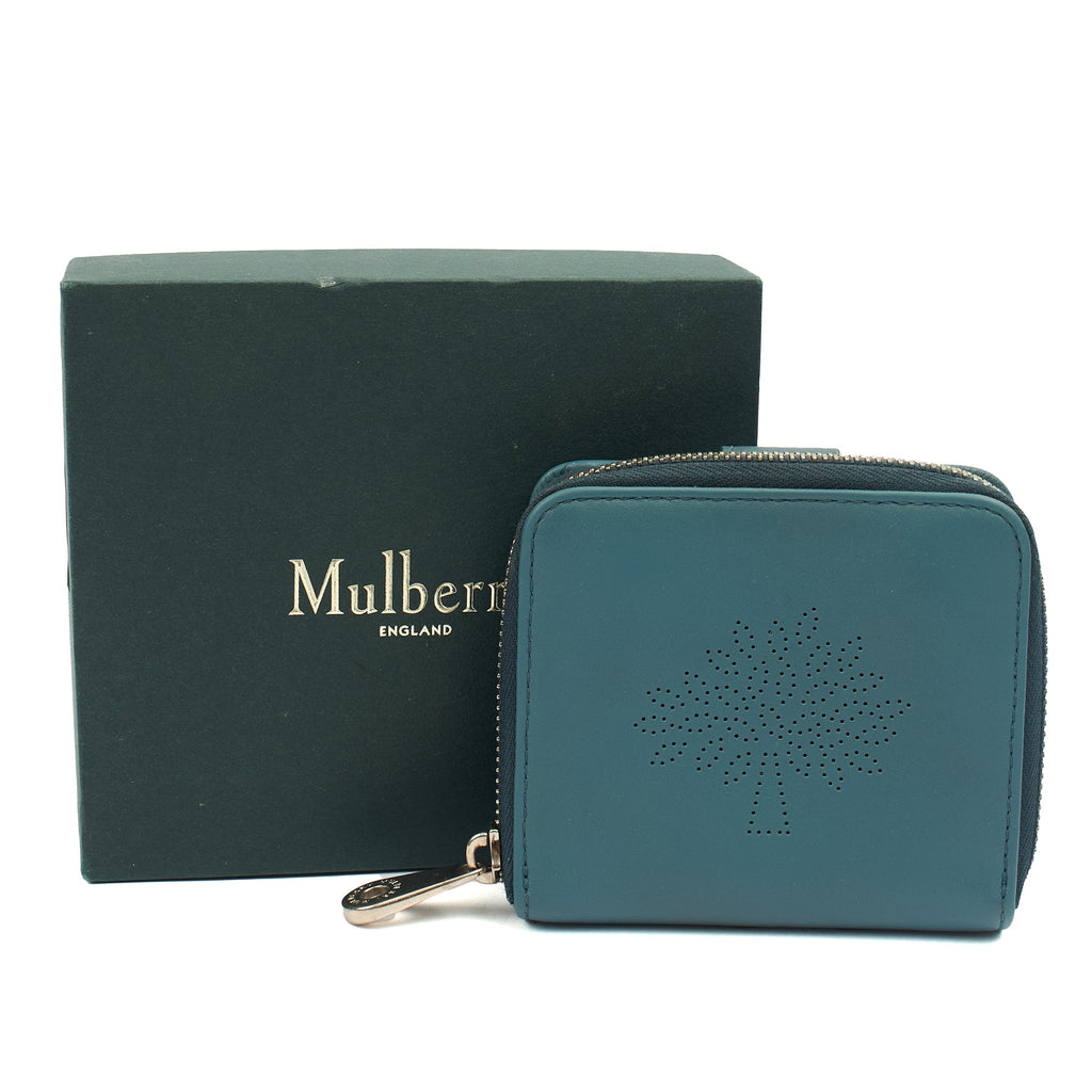 Mulberry Wallet Wallet in Green, Calfskin Leather — Lifestyle View