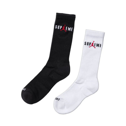 Supreme x Jordan Socks '2 Pack' — UK 5 - UK 8 — Side View