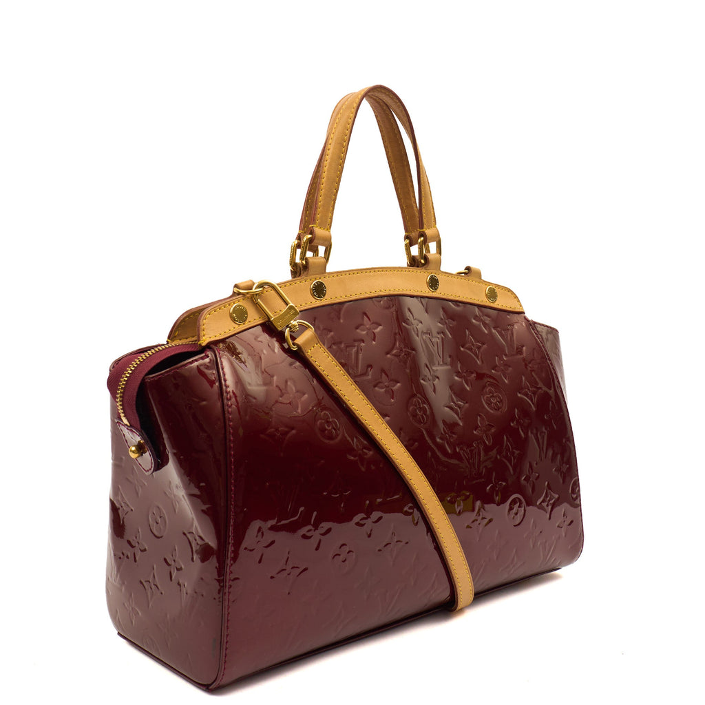 Louis Vuitton Tote Brea MM in Amarante, Vernis — Back View