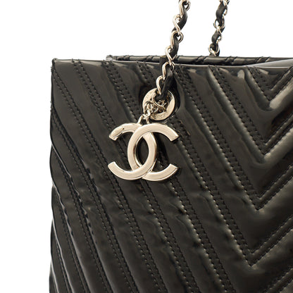 Chanel Tote in Black, Patent Leather — Alternate View 17