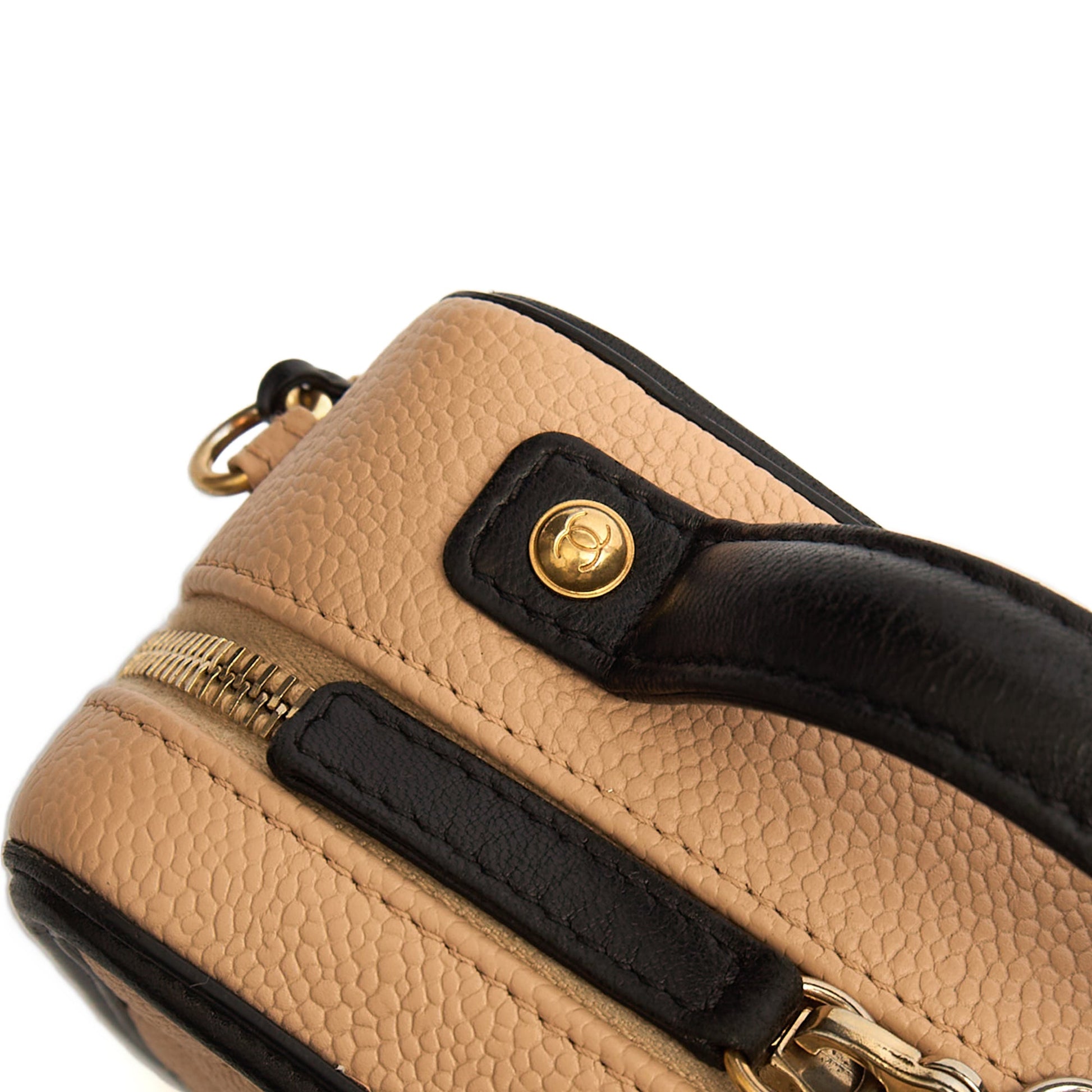 Chanel Cross Body CC Filigree Vanity Case in Neutral, Caviar Leather — Detail View