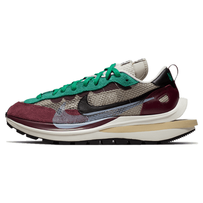 Sacai x Nike VaporWaffle SP 'Villain Red' — UK 3 | EU 35.5 | US 3.5 — Front View