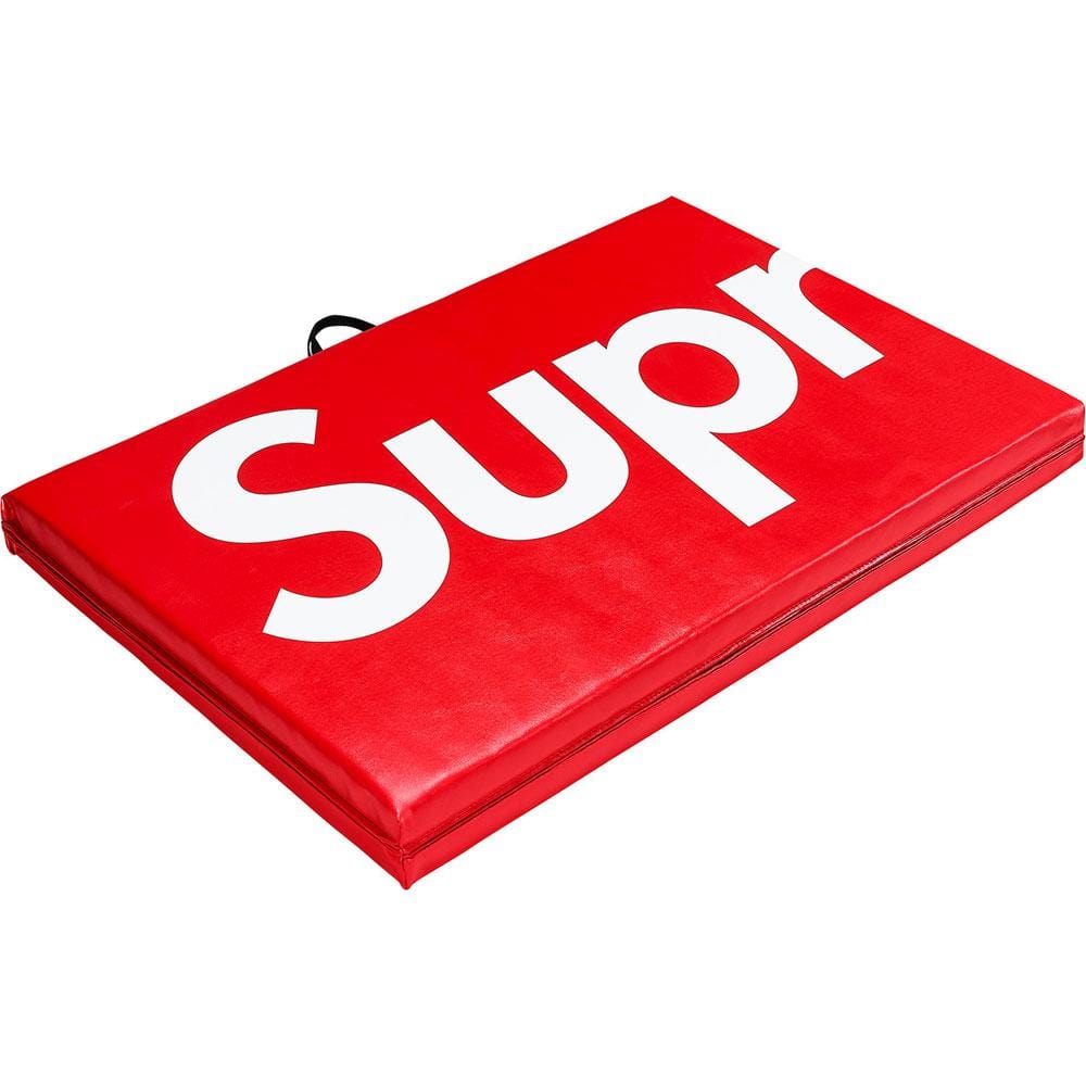 Supreme Everlast Folding Exercise Mat Red — Side View
