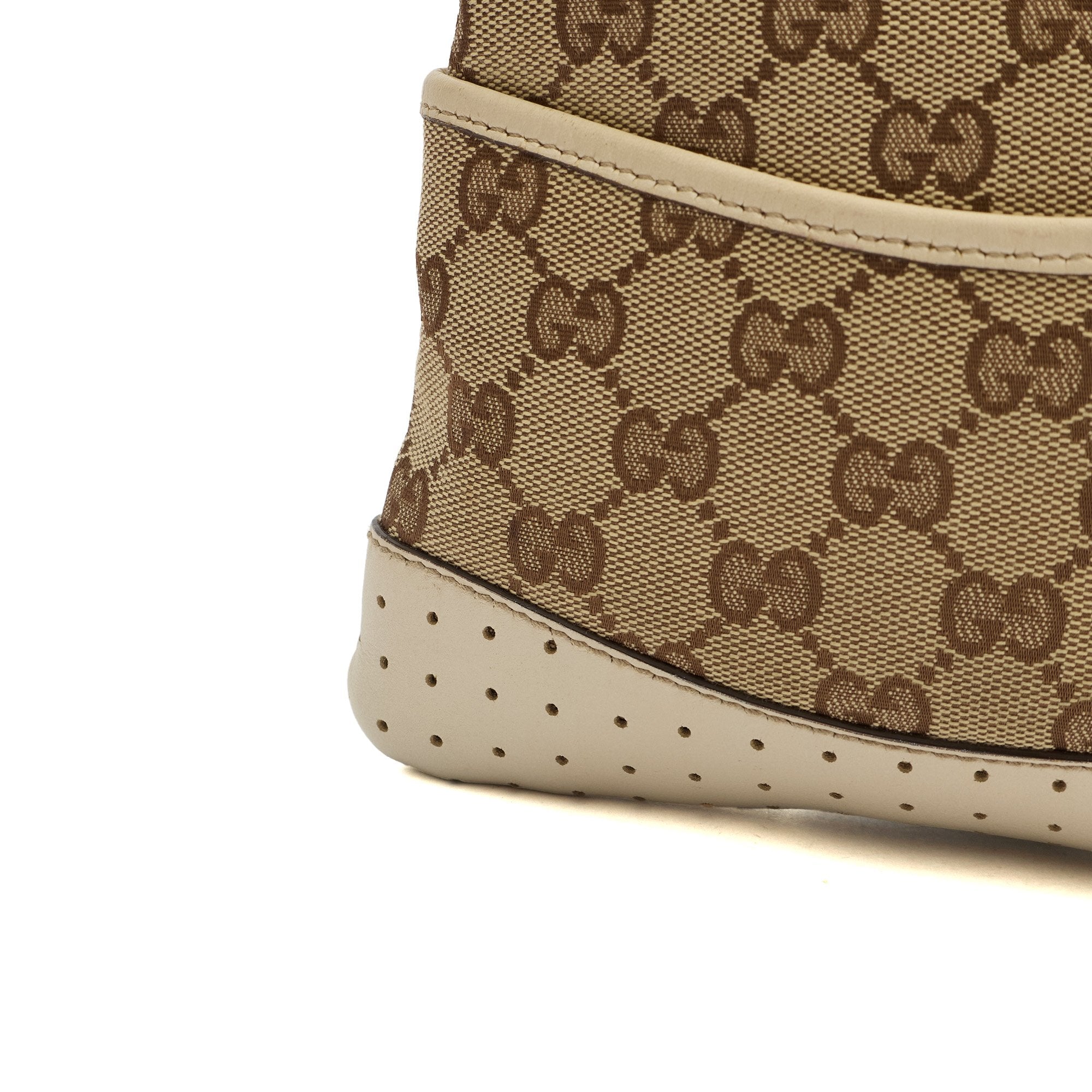 Gucci Cross Body Messenger in Brown, GG Supreme Canvas — Lifestyle View