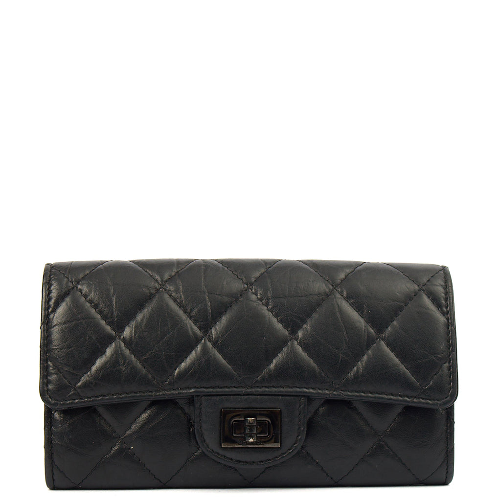 Chanel Purse Flap Wallet in Black, Crinkled Calfskin Leather — Front View