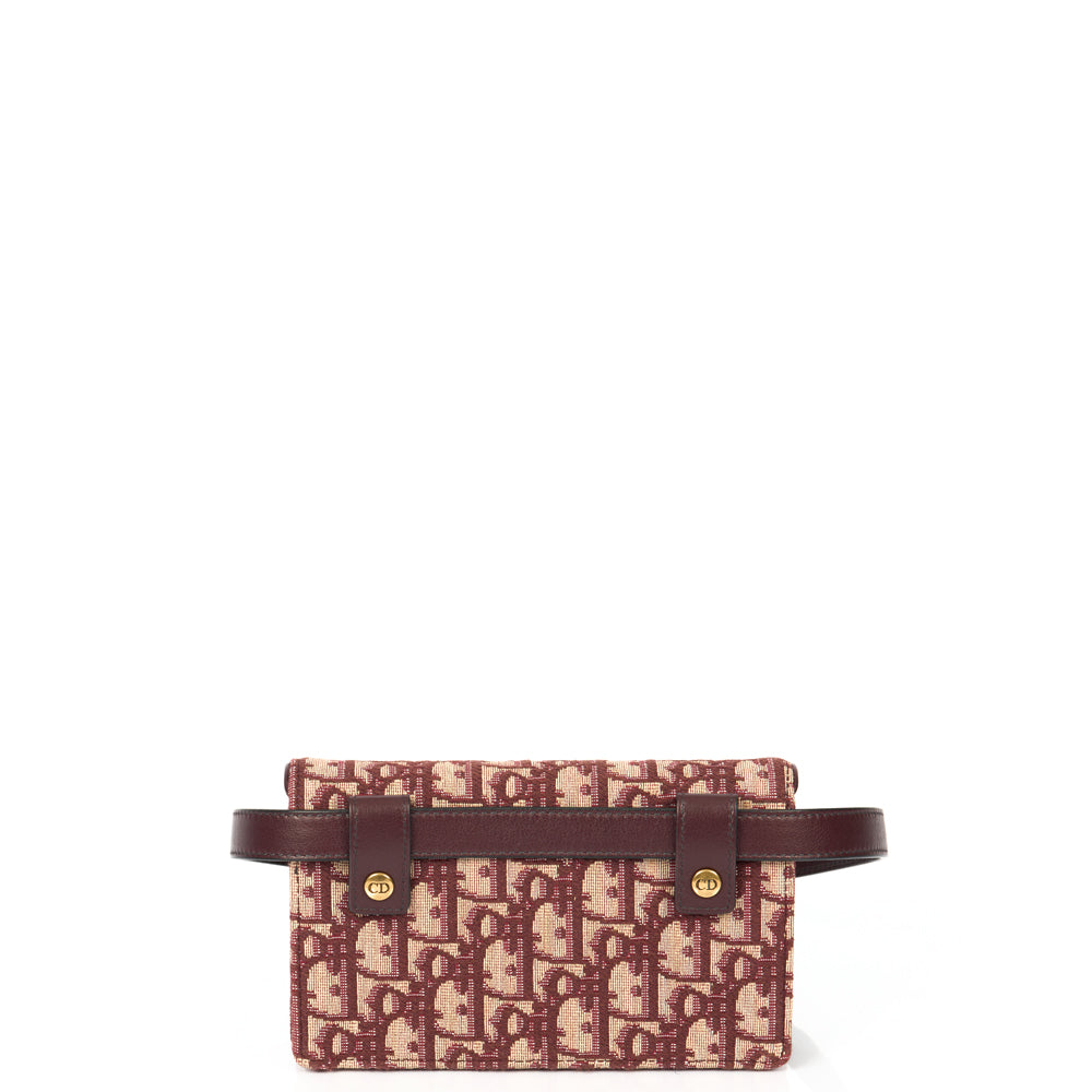 Christian Dior Mini Bag Saddle Belt Pouch in Burgundy, Oblique Jacquard Canvas — Detail View