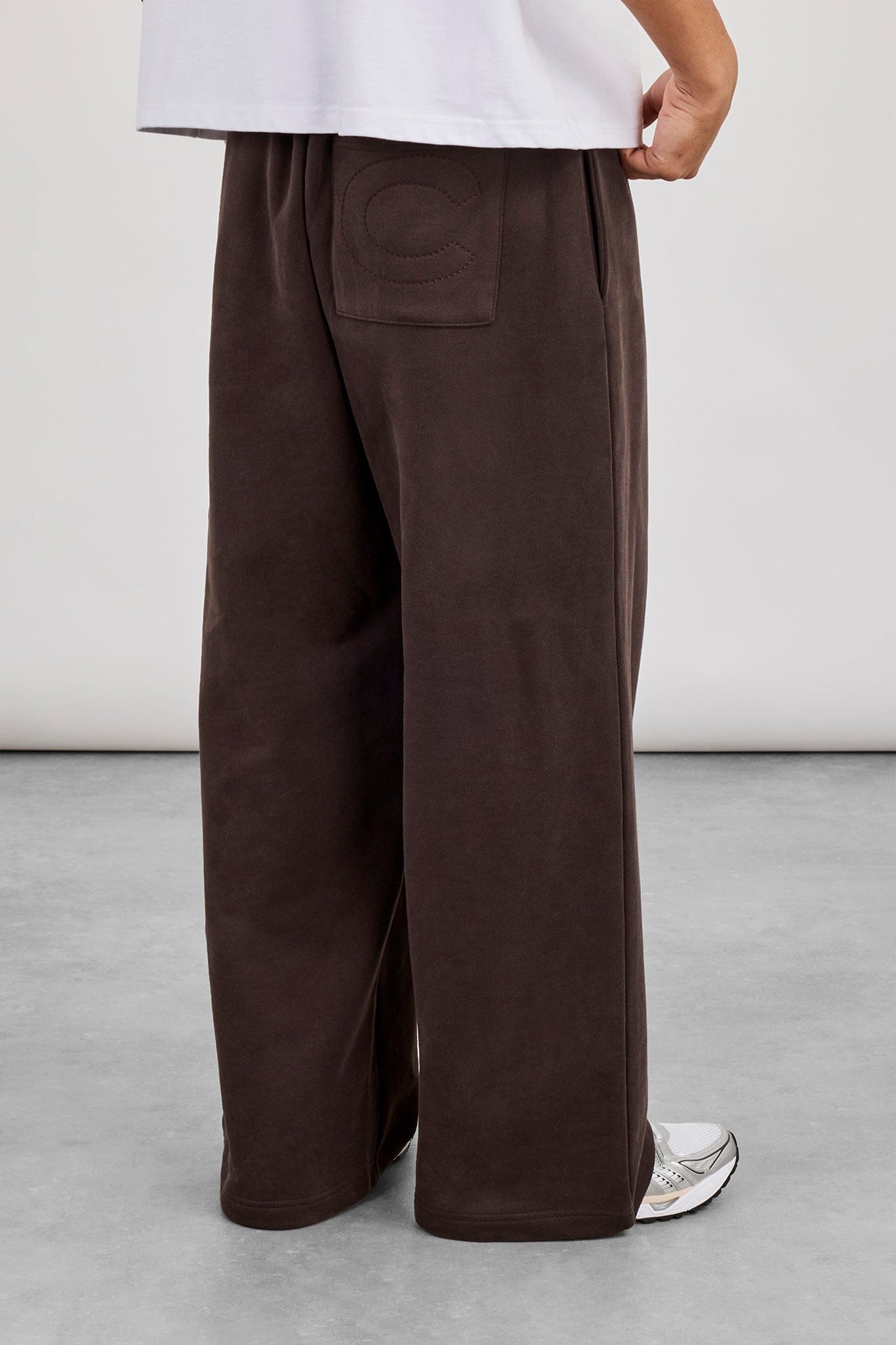 Cernucci Baggy Fit Jogger - Coffee — S — Back View