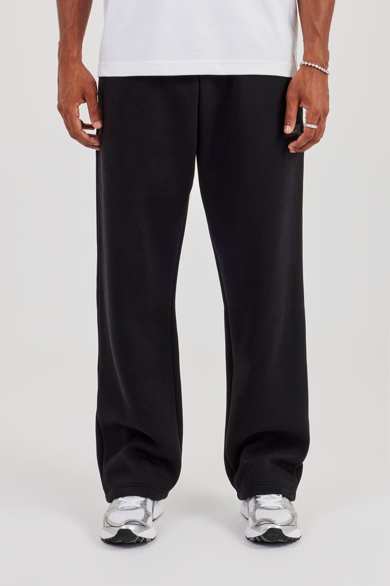 Cernucci Logo Tab Relaxed Jogger  Black — S — Side View