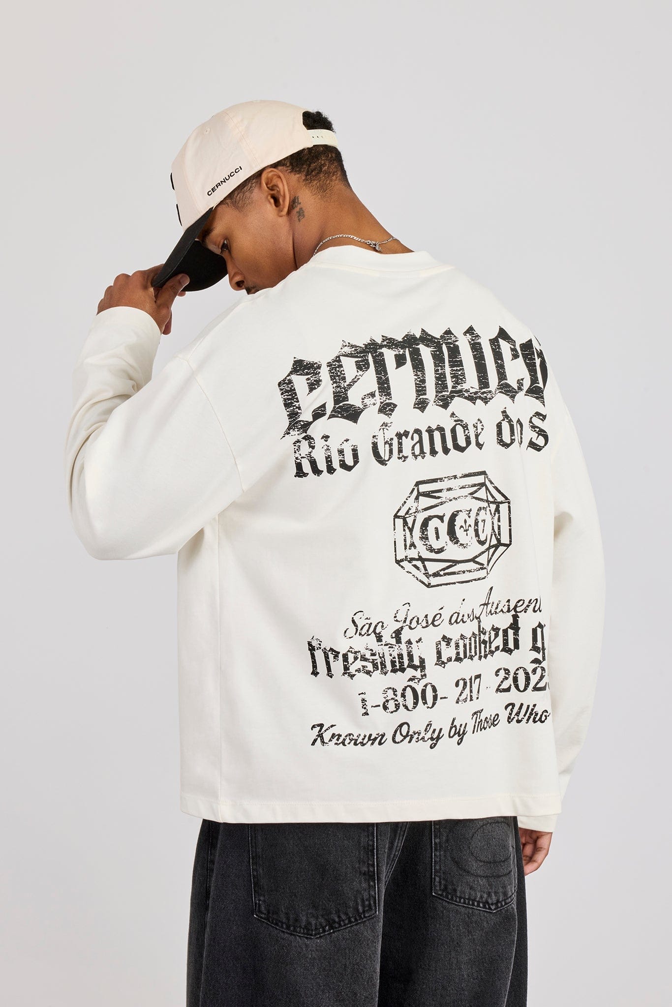 Cernucci Long Sleeve Rio Graphic Print T-Shirt - Off White — S — Front View