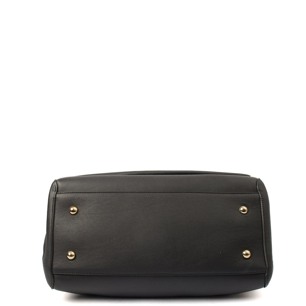Mulberry Tote Willow - Large in Black, Calfskin Leather — Detail View