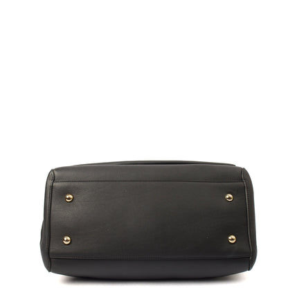 Mulberry Tote Willow - Large in Black, Calfskin Leather — Detail View