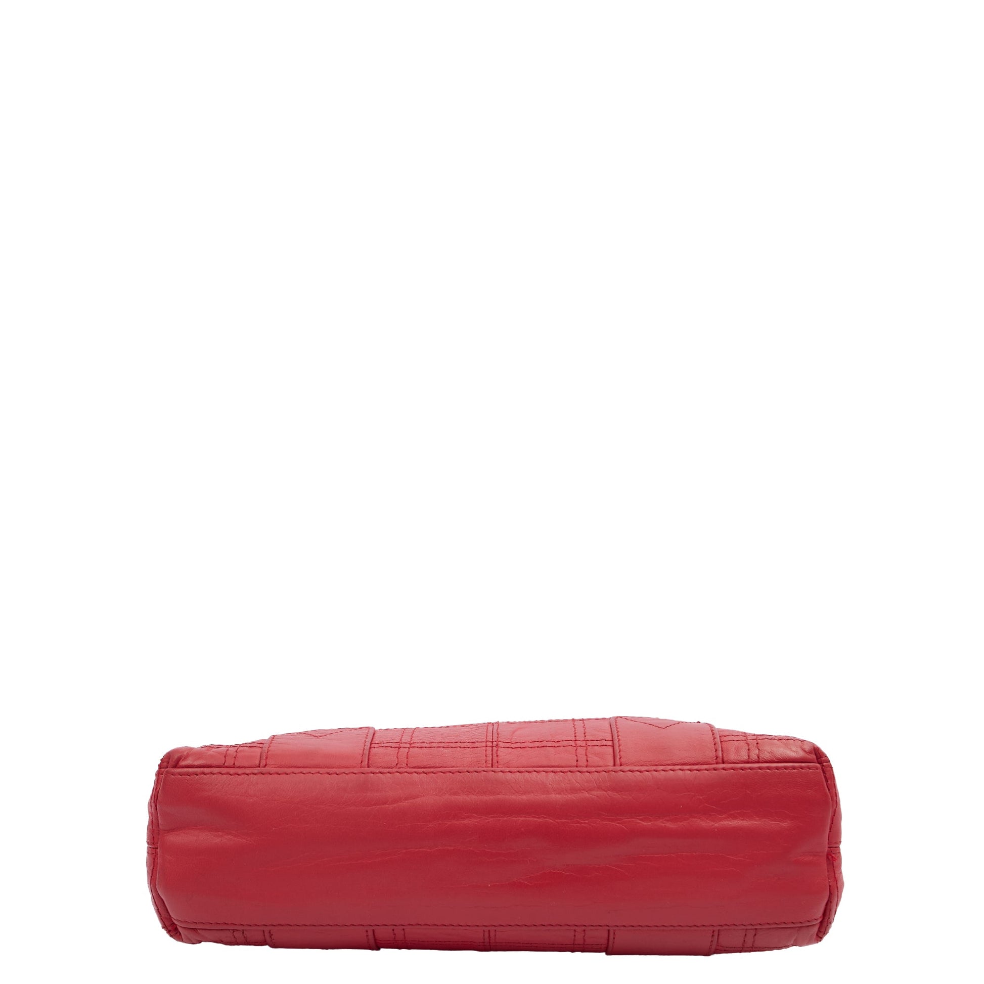 Chanel Shoulder Bag in Red, Calfskin Leather — Detail View