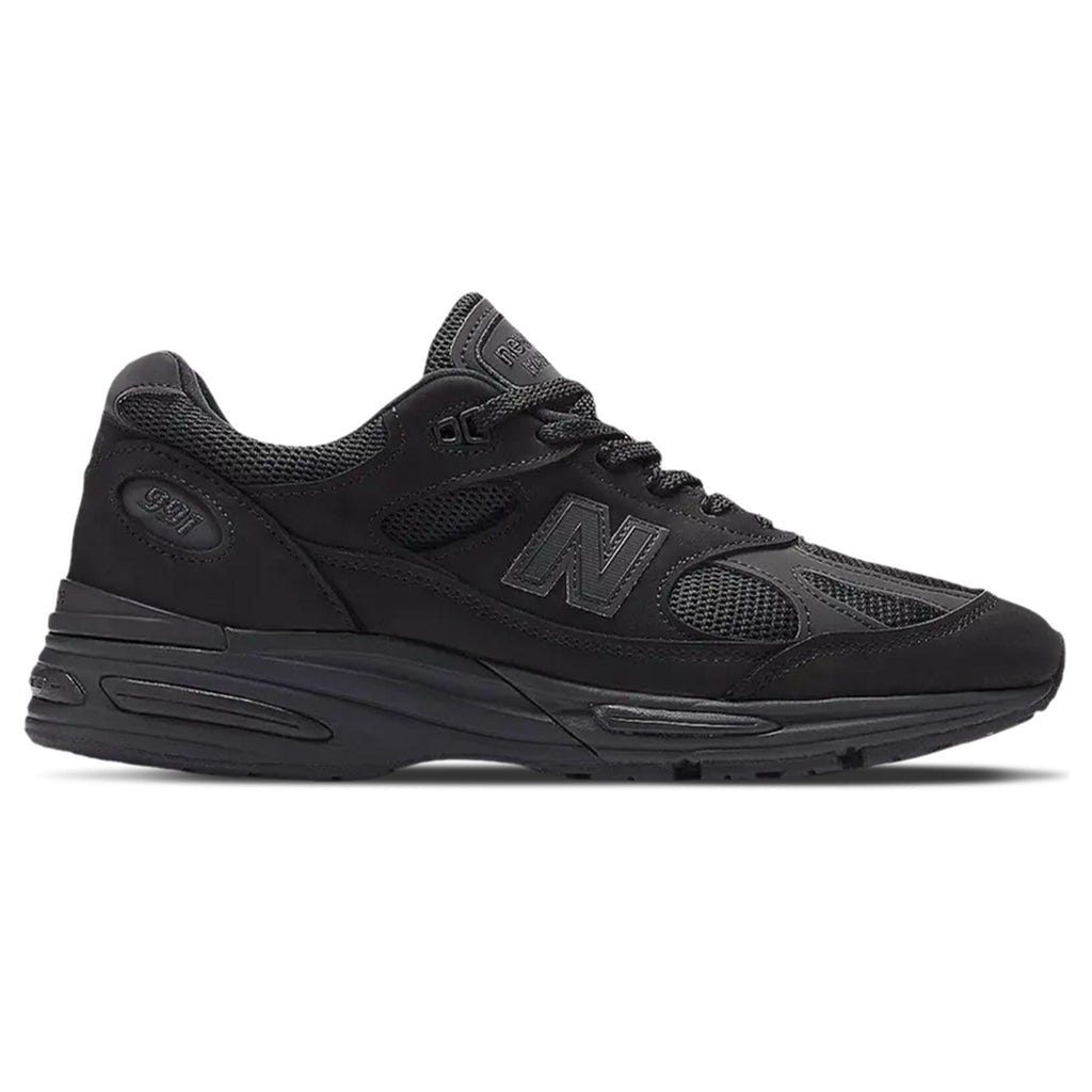 Dover Street Market x New Balance 991v2 Made in England 'Triple Black' — UK 3.5 | EU 36 | US 4 — Side View