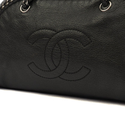 Chanel Tote Luxe Ligne Tote in Black, Lambskin Leather — Back View
