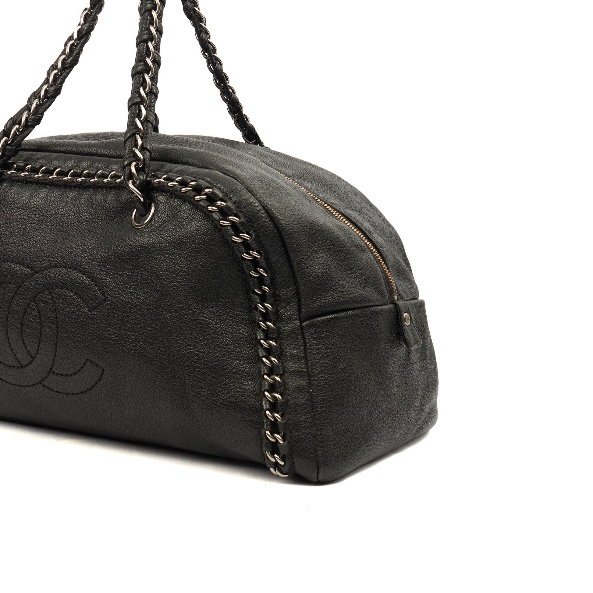 Chanel Tote Luxe Ligne Tote in Black, Lambskin Leather — Alternate View 7