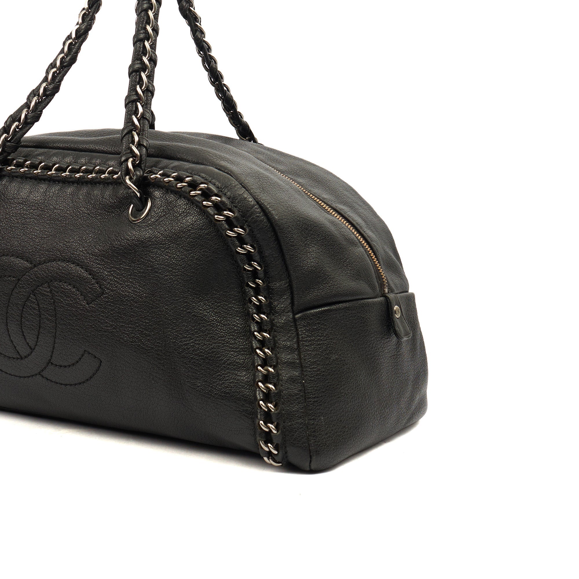 Chanel Tote Luxe Ligne Tote in Black, Lambskin Leather — Alternate View 7