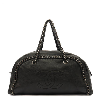 Chanel Tote Luxe Ligne Tote in Black, Lambskin Leather — Front View