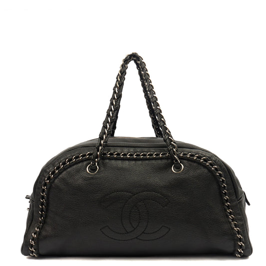 Chanel Tote Luxe Ligne Tote in Black, Lambskin Leather — Front View