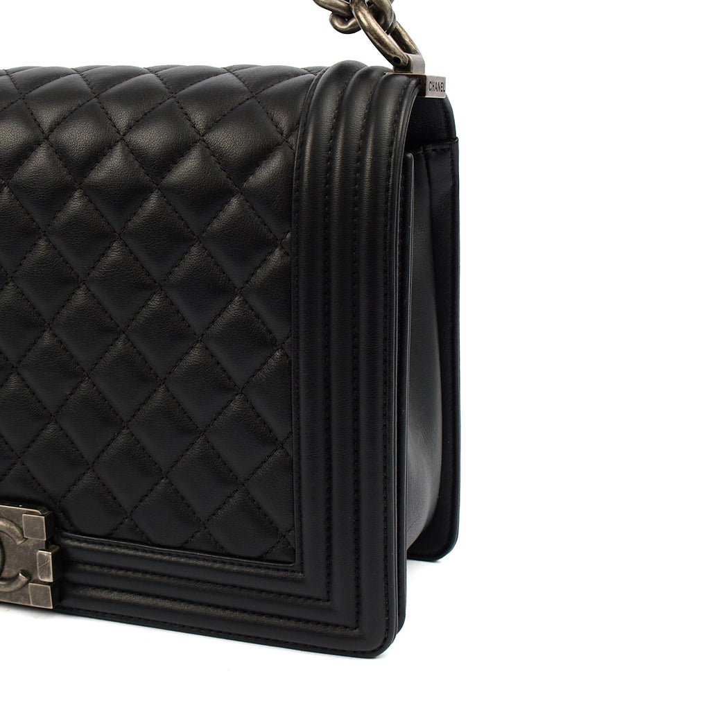 Chanel Shoulder Bag Boy - Large in Black, Lambskin Leather — Alternate View 7