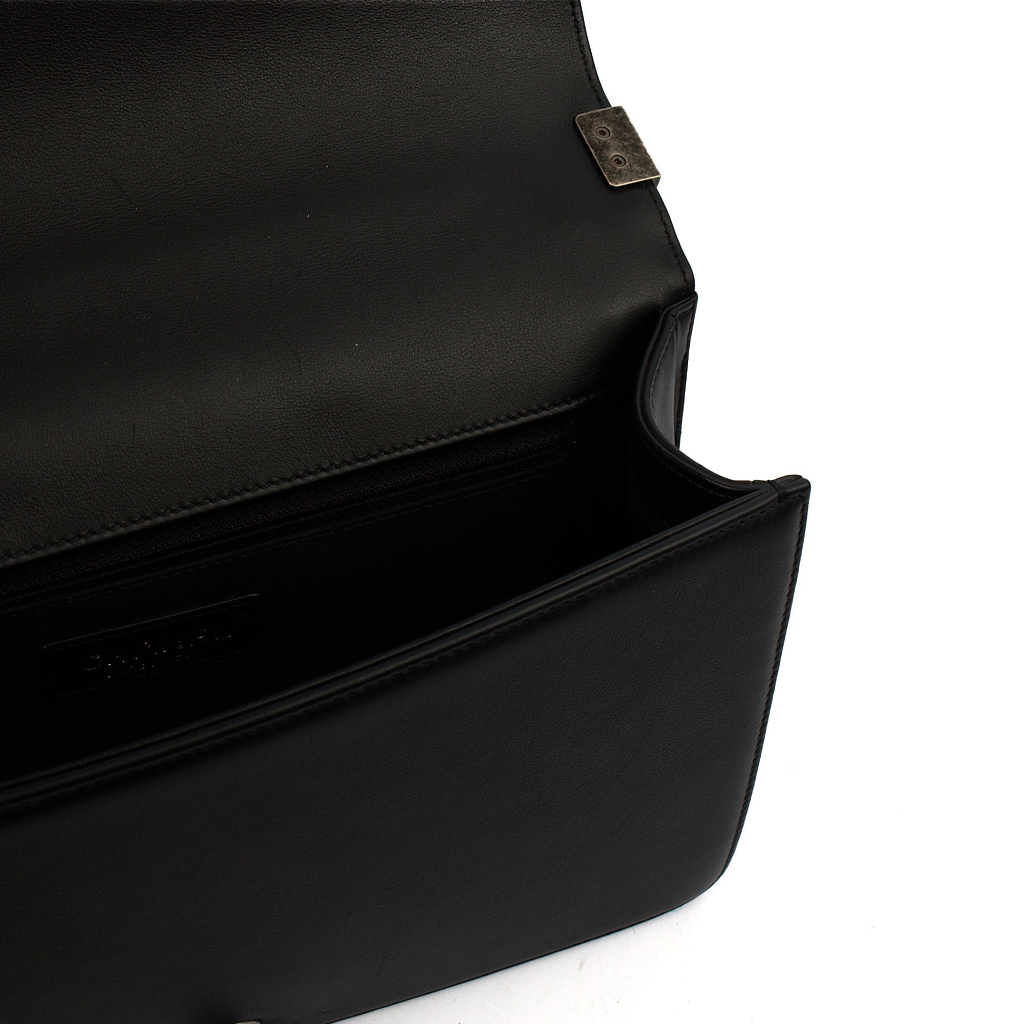 Chanel Shoulder Bag Boy - Large in Black, Lambskin Leather — Alternate View 10