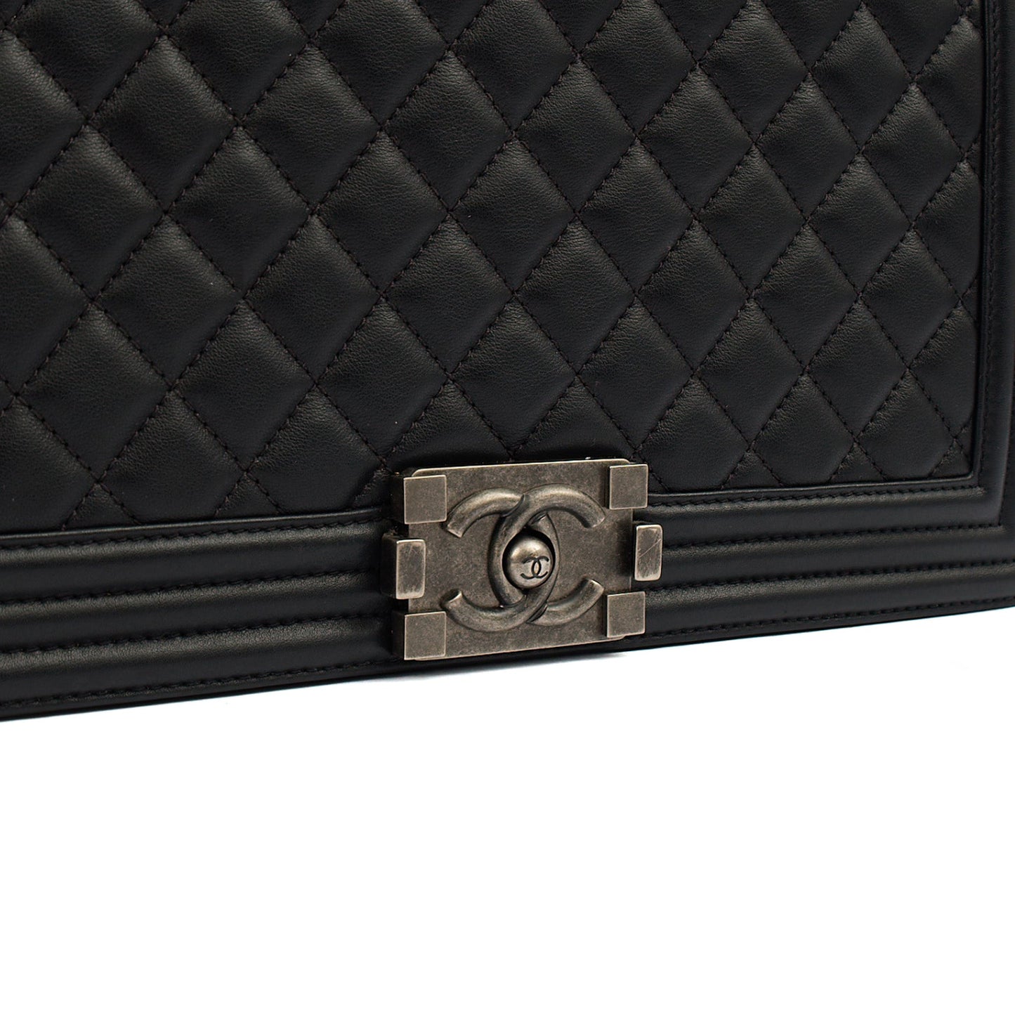 Chanel Shoulder Bag Boy - Large in Black, Lambskin Leather — Alternate View 8