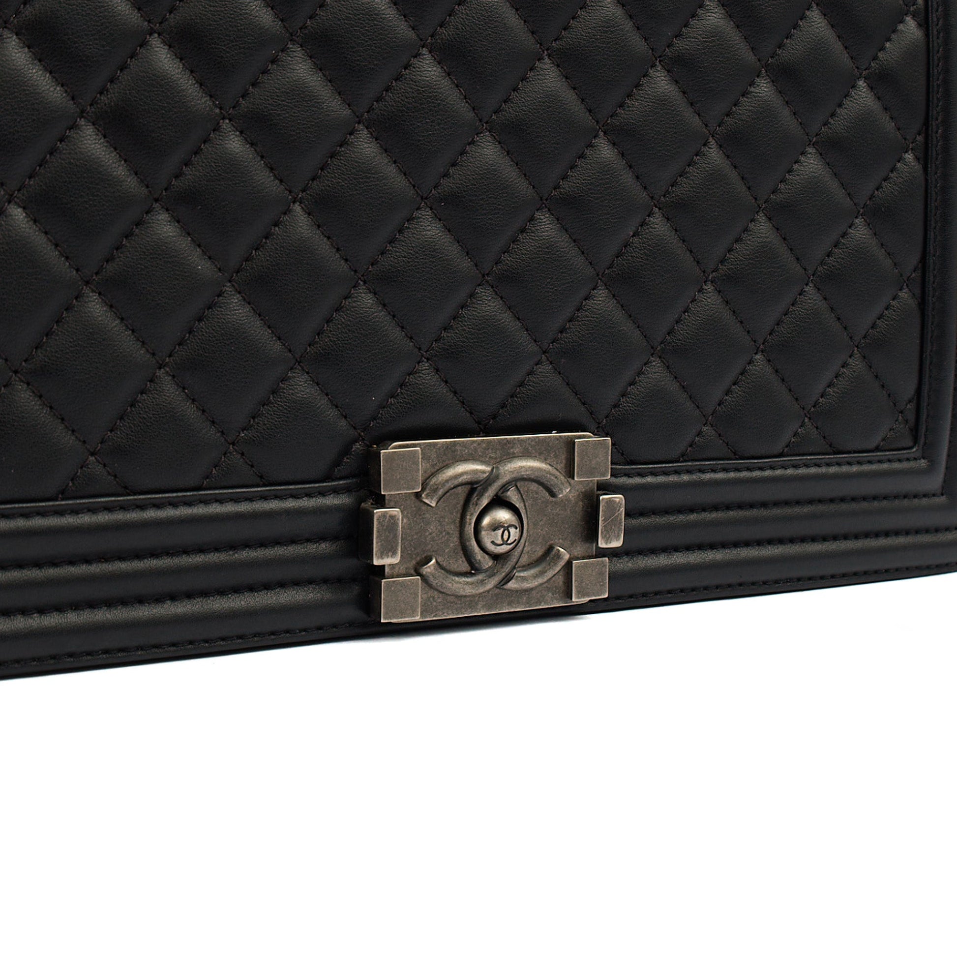 Chanel Shoulder Bag Boy - Large in Black, Lambskin Leather — Alternate View 8