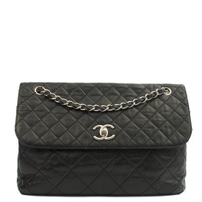 Chanel Shoulder Bag Business Affinity Flap Bag in Black, Calfskin Leather — Alternate View 10