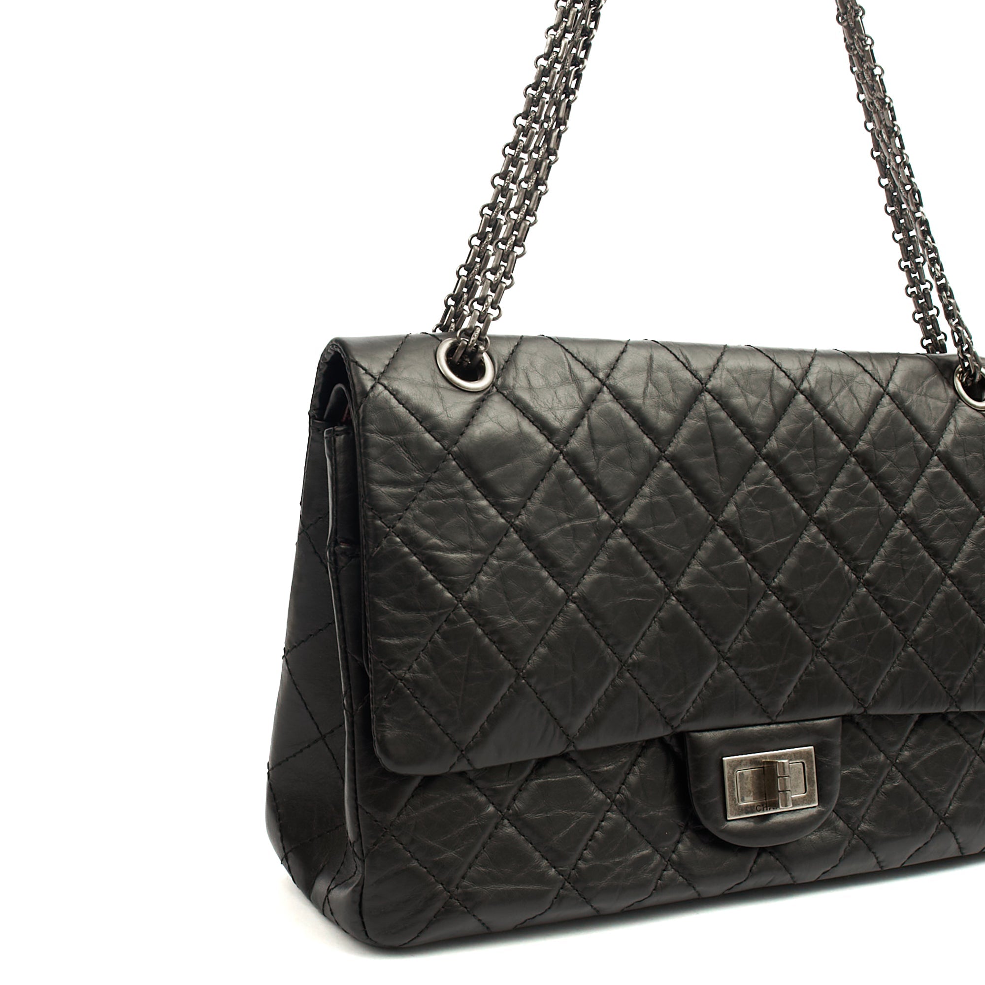 Chanel Shoulder Bag 2.55 Reissue - Maxi in Black, Crinkled Calfskin Leather — Alternate View 18