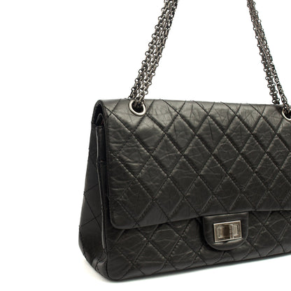 Chanel Shoulder Bag 2.55 Reissue - Maxi in Black, Crinkled Calfskin Leather — Alternate View 29