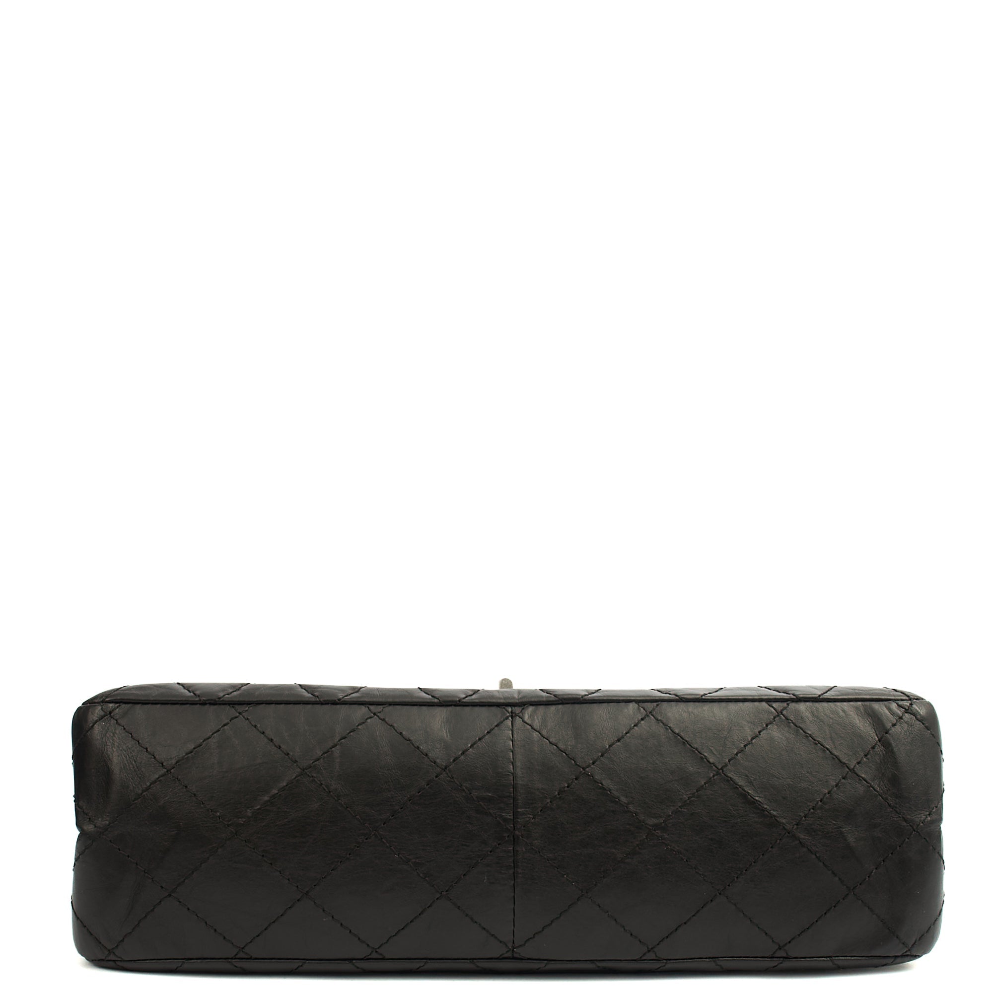 Chanel Shoulder Bag 2.55 Reissue - Maxi in Black, Crinkled Calfskin Leather — Alternate View 15
