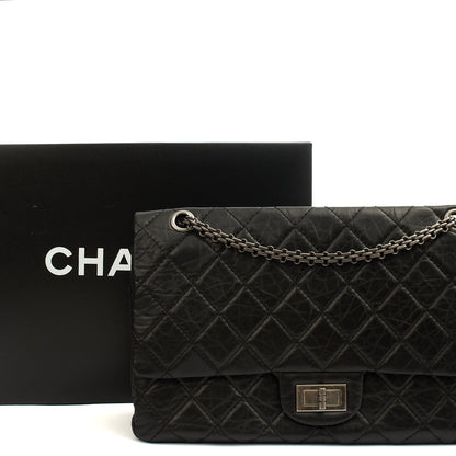 Chanel Shoulder Bag 2.55 Reissue - Maxi in Black, Crinkled Calfskin Leather — Alternate View 17