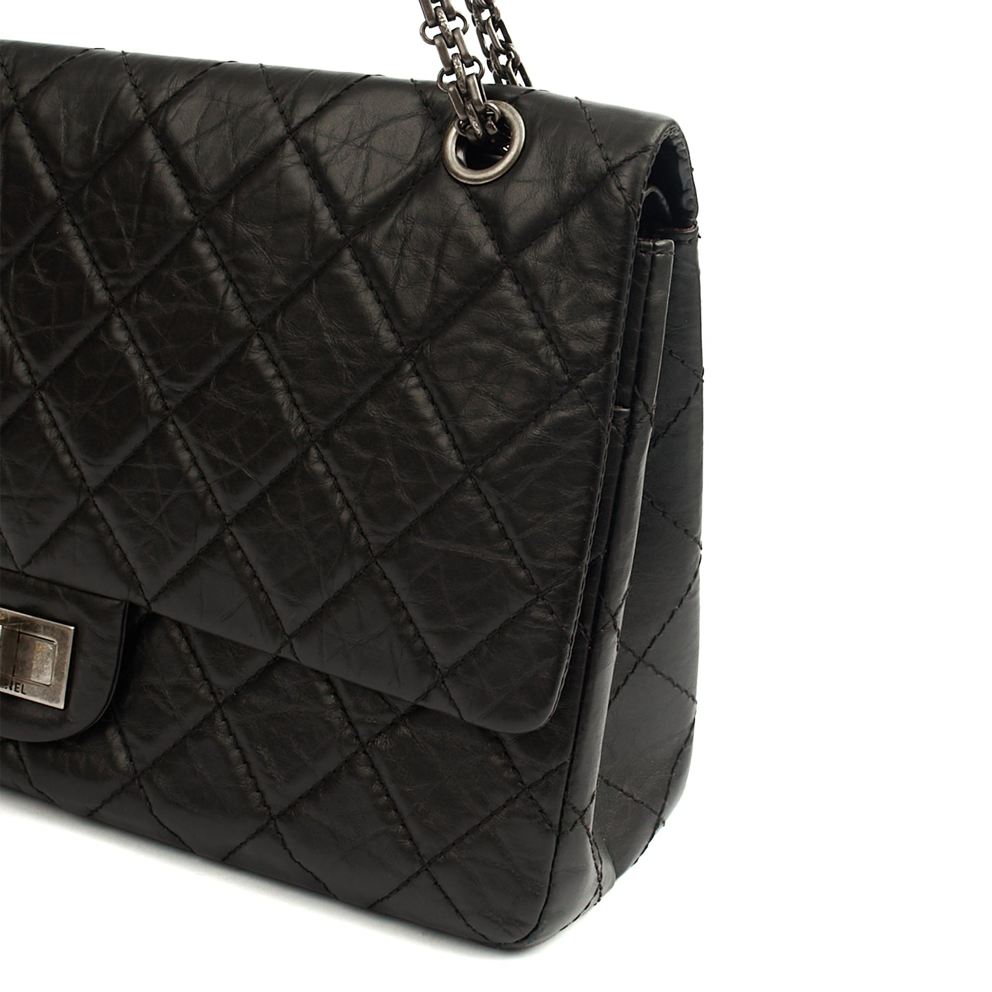 Chanel Shoulder Bag 2.55 Reissue - Maxi in Black, Crinkled Calfskin Leather — Alternate View 9