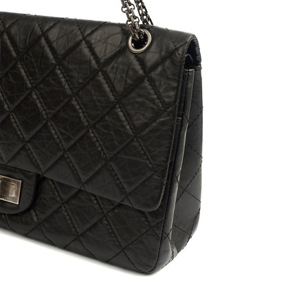 Chanel Shoulder Bag 2.55 Reissue - Maxi in Black, Crinkled Calfskin Leather — Alternate View 31