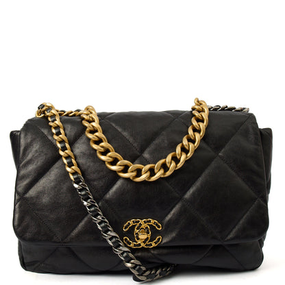 Chanel Shoulder Bag Chanel 19 Maxi in Black, Calfskin Leather — Front View