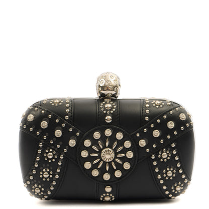 Alexander McQueen Clutch Box Clutch Skull in Black, Leather — Front View