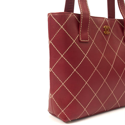 Chanel Tote Vintage Tote in Red, Calfskin Leather — Alternate View 23