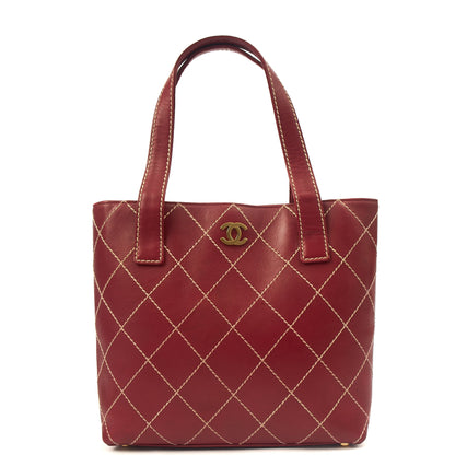 Chanel Tote Vintage Tote in Red, Calfskin Leather — Alternate View 10