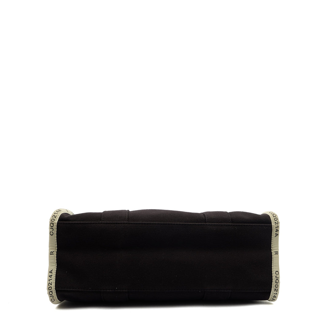 Marc Jacobs Tote The Tote Bag in Black, Fabric — Alternate View 17