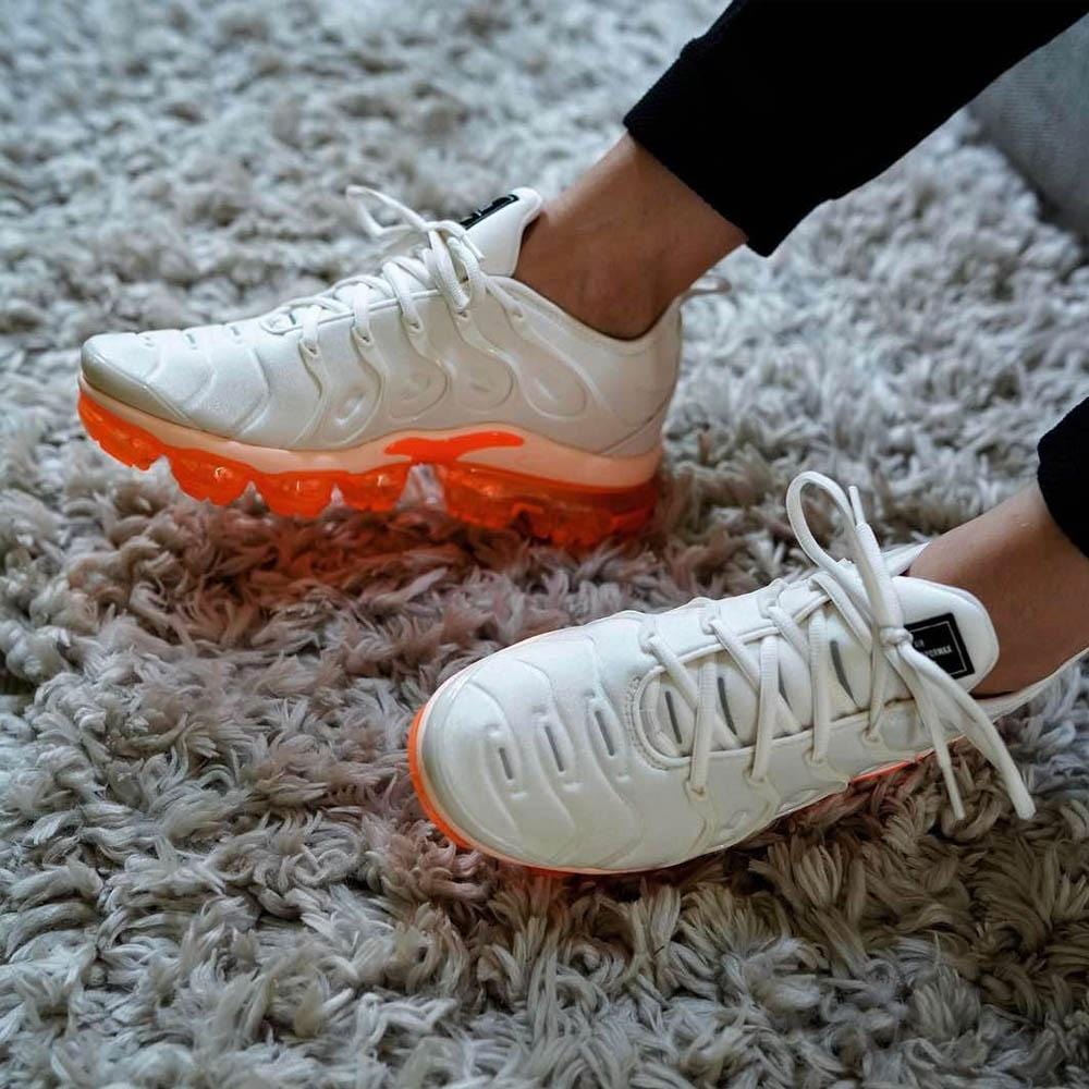 Nike Air VaporMax Plus Wmns Creamsicle — UK 2.5 | EU 35.5 | US 5 — Back View
