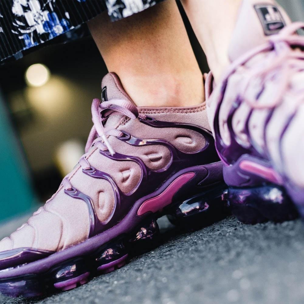 Nike Wmns Air VaporMax Plus Smokey Mauve — UK 2.5 | EU 35.5 | US 5 — Alternate View 7
