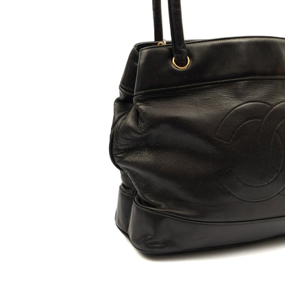 Chanel Tote Vintage Shoulder Bag in Black, Lambskin Leather — Alternate View 15