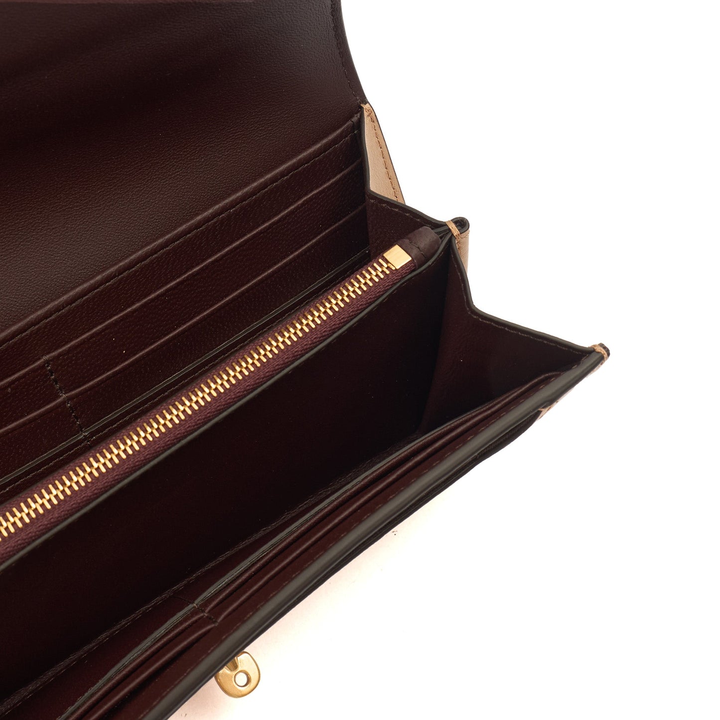 Mulberry Purse Darley Wallet - Medium in Maple, Leather — Lifestyle View