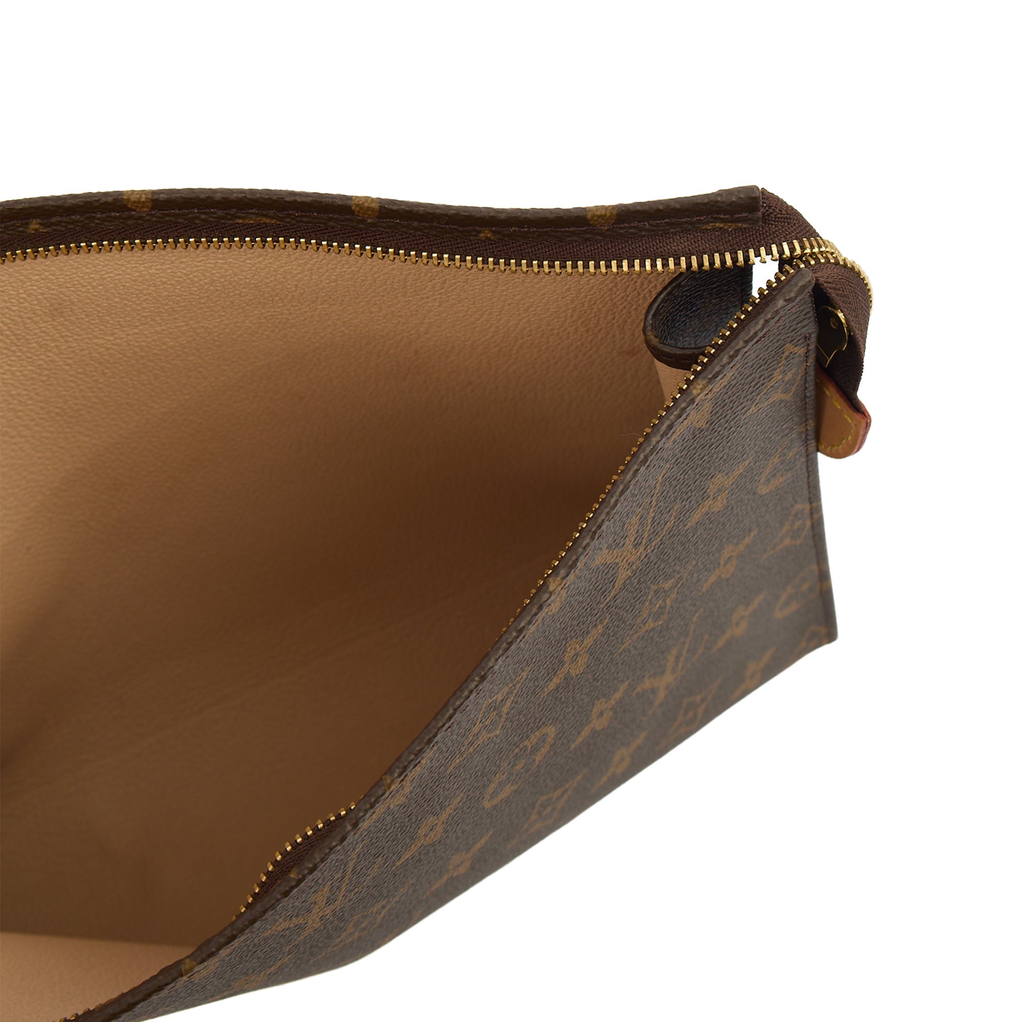 Louis Vuitton Clutch Toiletry Pouch 26  in Monogram, Canvas — Lifestyle View