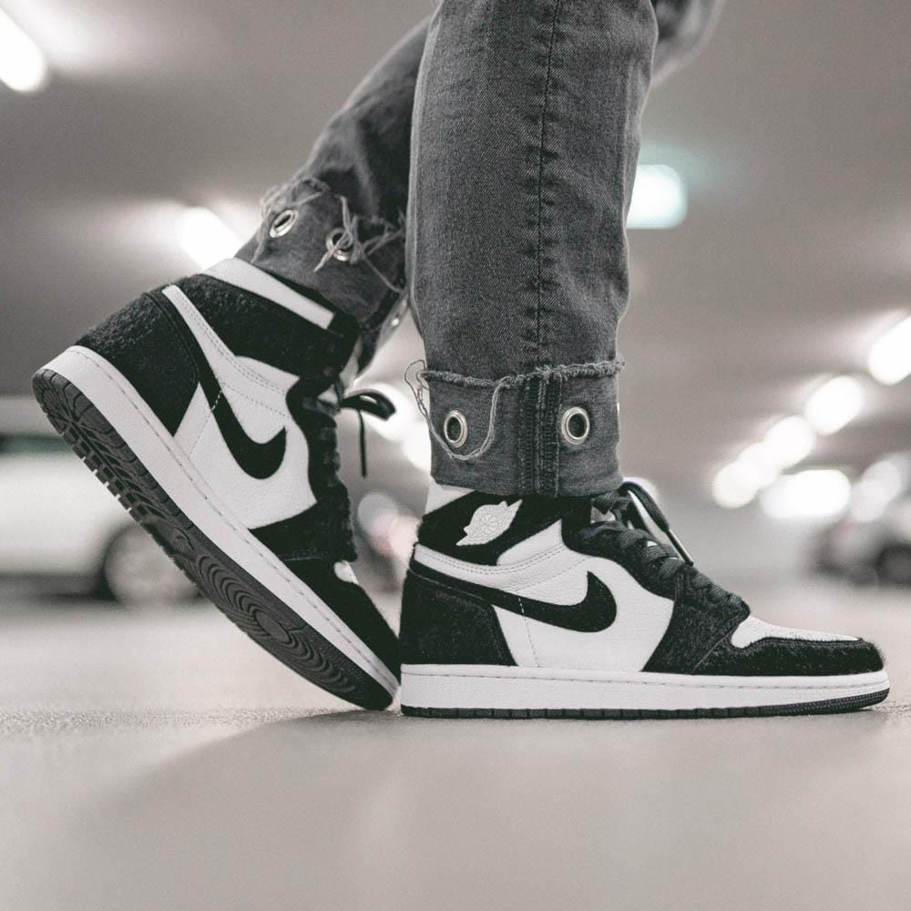 Air Jordan 1 Black White Womens — UK 2.5 | EU 35.5 | US 5 — Alternate View 7
