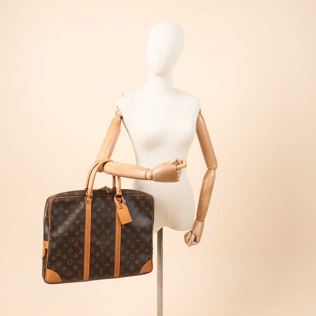 Louis Vuitton Tote Porte-Documents Voyage MM in Monogram, Canvas — Side View