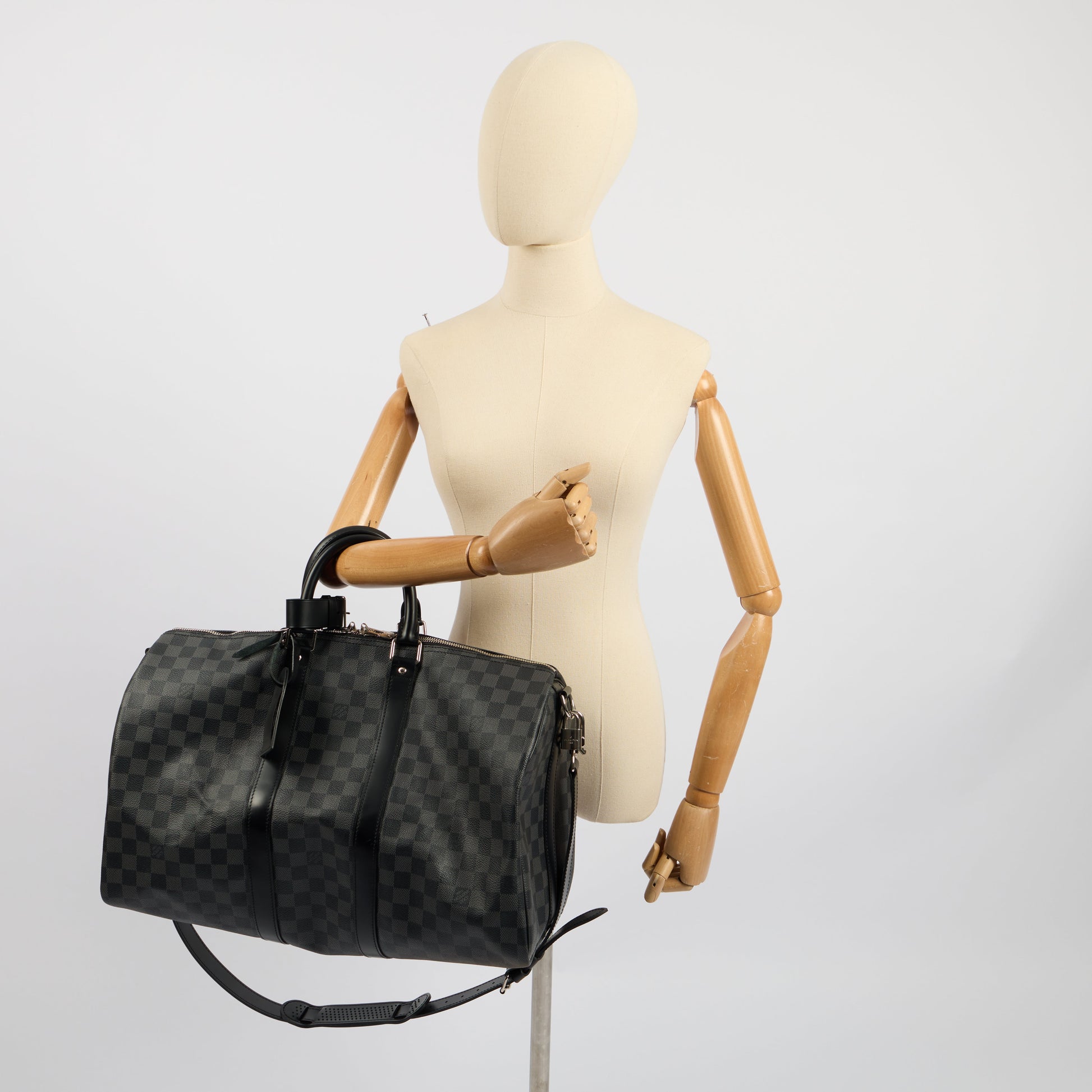 Louis Vuitton Keepall 45 Bandouliere in Damier Graphite, Canvas — Side View