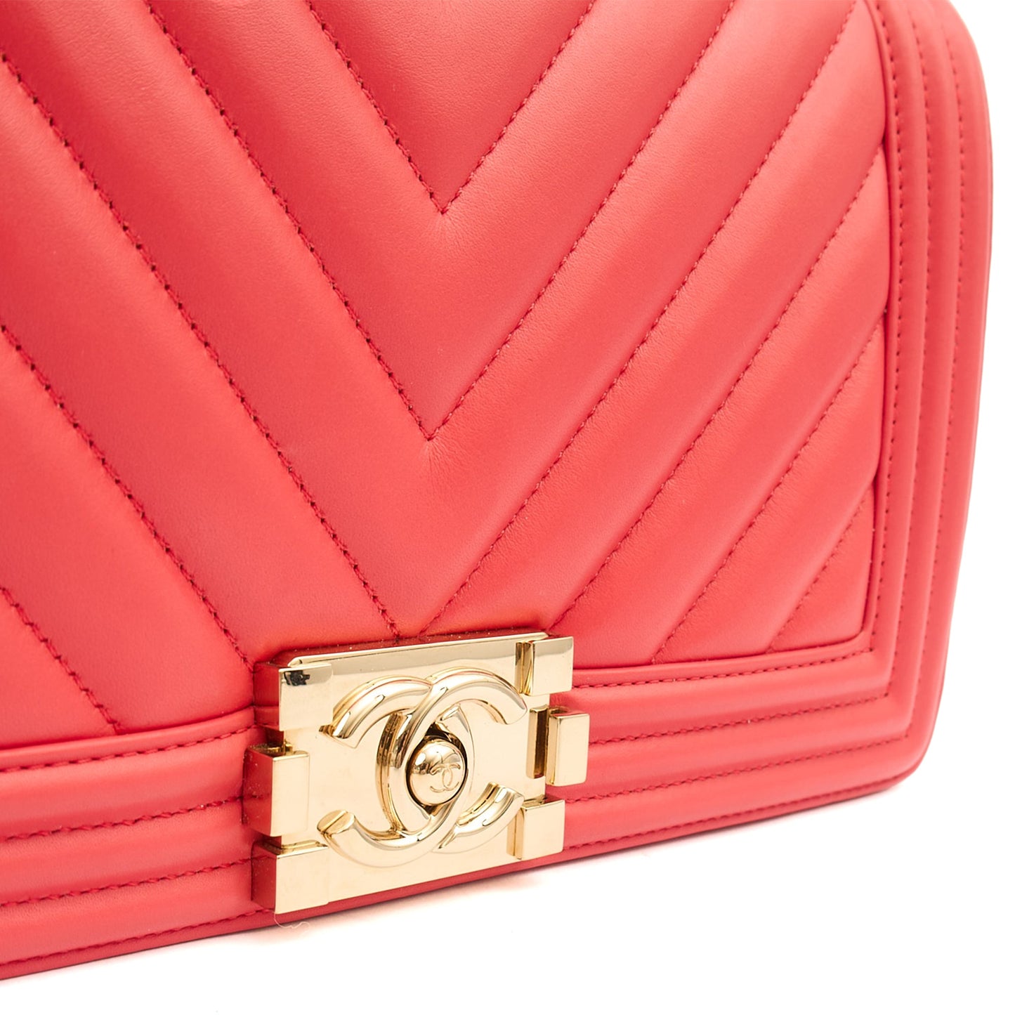 Chanel Shoulder Bag Boy - Medium in Pink, Calfskin Leather — Alternate View 20